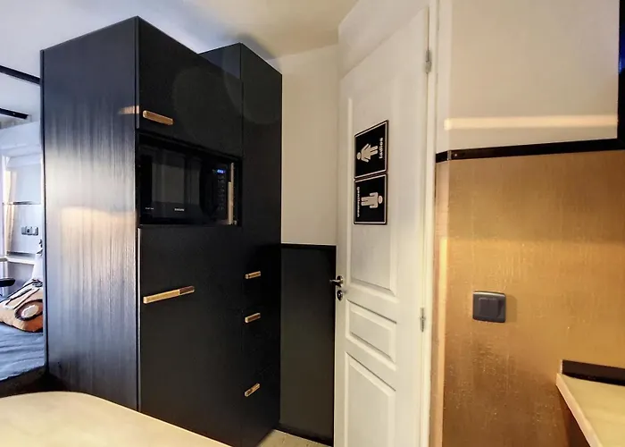 Naturist Cap In Loft Apartament *