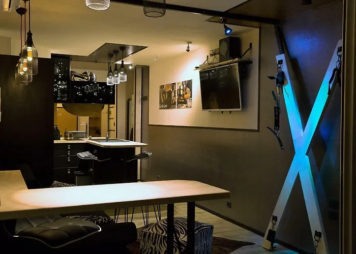 Naturist Cap In Loft *