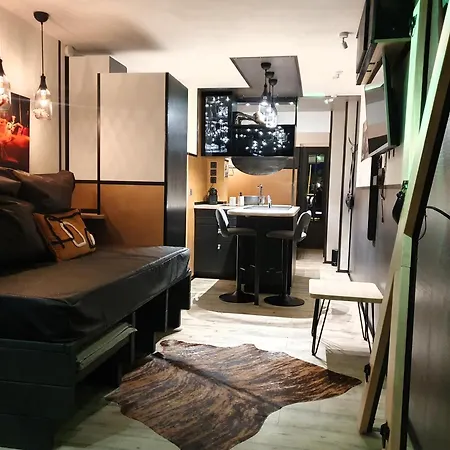 Naturist Cap In Loft Agde