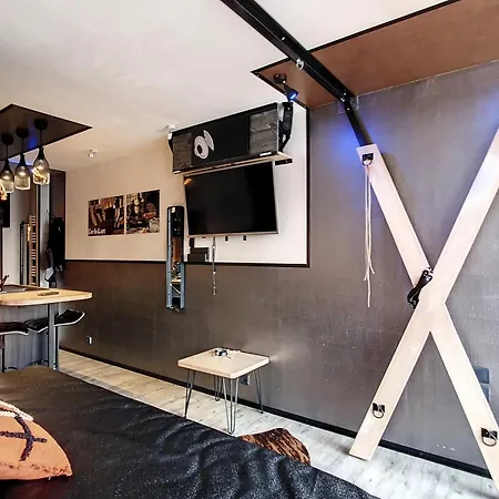 Naturist Cap In Loft Agde