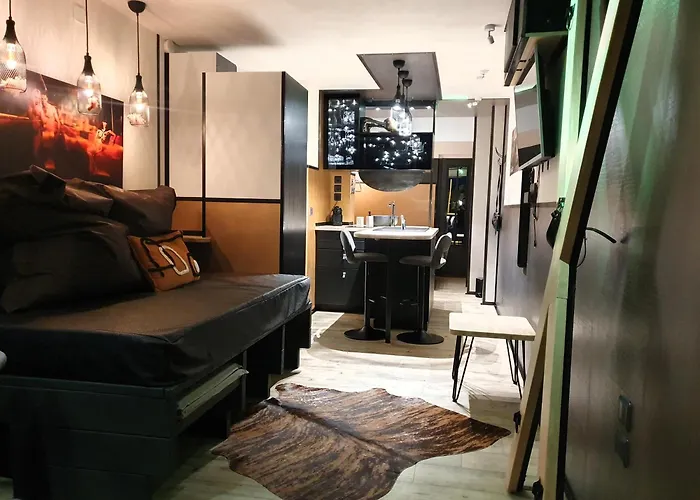 Naturist Cap In Loft Agde