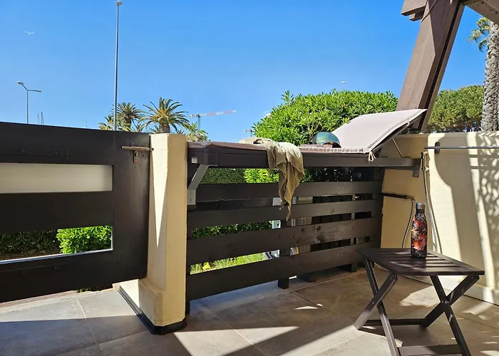 Naturist Cap In Loft Agde